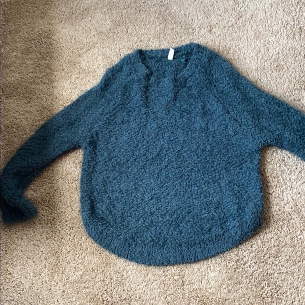 Eyelash material, comfy sweater!